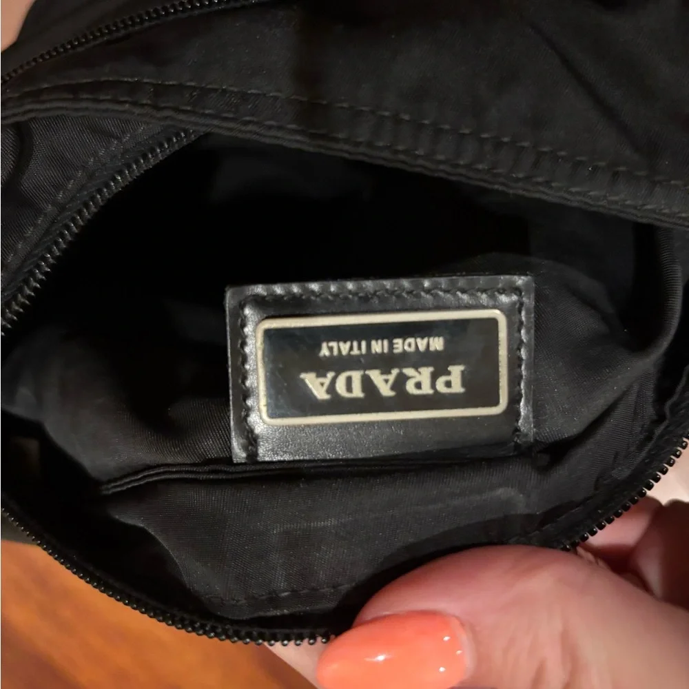 Prada Black Messenger Bag Sleek Minimalist Design - Picture 8 of 9